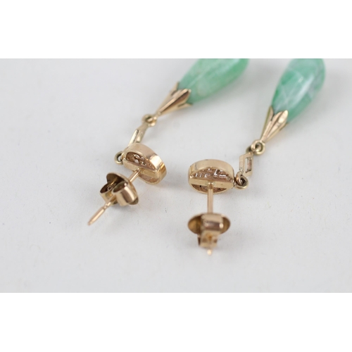 259 - 14ct gold green jade bombe drop earrings (3.9g)