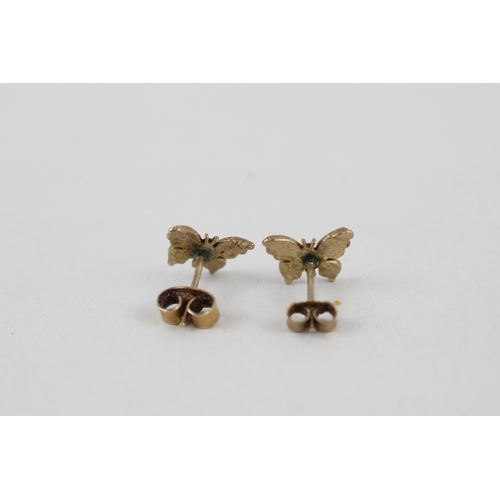 276 - 9ct gold butterfly stud earrings (1g)