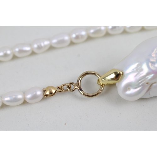 284 - 9ct gold cultured and baroque pearl set necklace (49.2g)