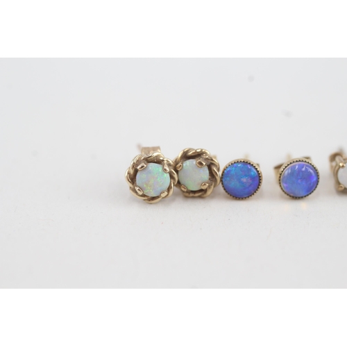 30 - 3x 9ct gold opal & opal doublet stud earrings with scroll backs (2.2g)