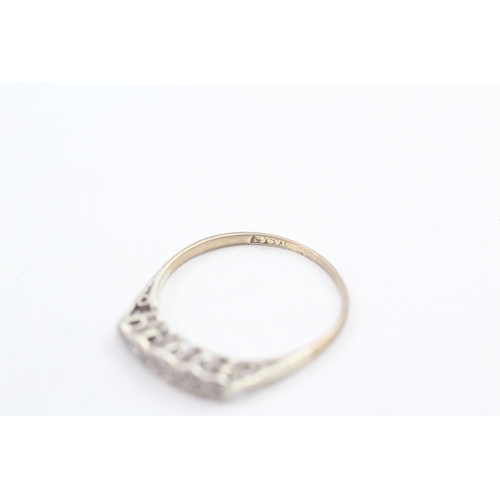 71 - 9ct gold vintage diamond set five stone ring (1.4g) Size  Q