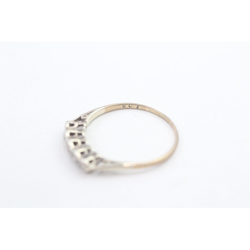 71 - 9ct gold vintage diamond set five stone ring (1.4g) Size  Q