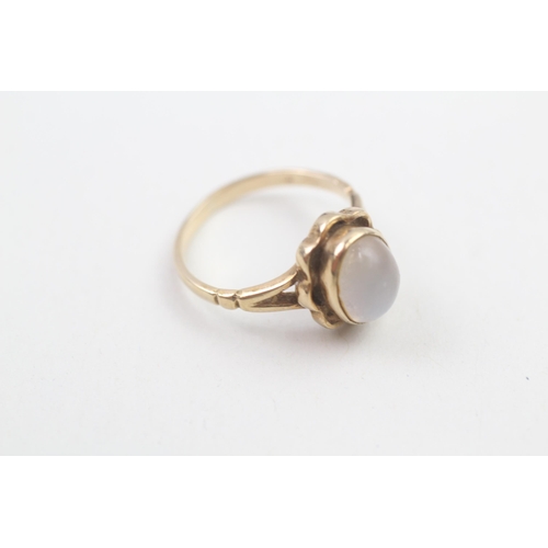 93 - 9ct gold vintage moonstone set dress ring (2.5g) Size  K