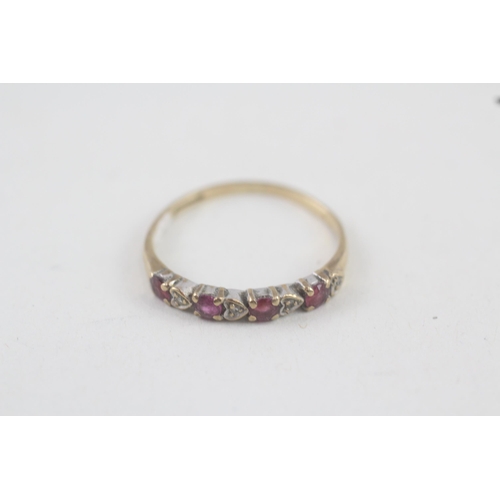 101 - 9ct gold ruby & diamond half eternity ring (1.1g) Size  M