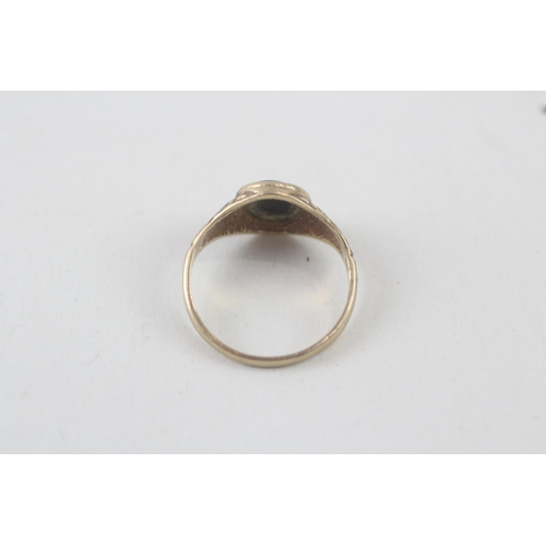 102 - 9ct gold vintage black onyx signet ring (1.5g) Size  H