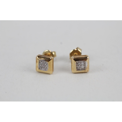 104 - 9ct gold diamond stud earrings (1.2g)