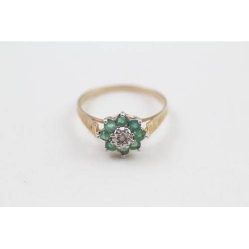 17 - 9ct gold vintage emerald and diamond set cluster ring (1.4g) Size  M