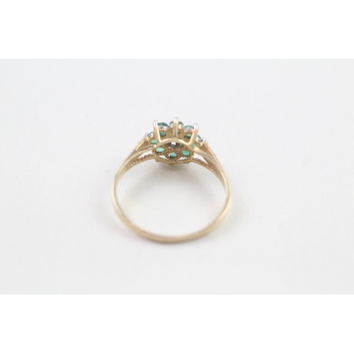 17 - 9ct gold vintage emerald and diamond set cluster ring (1.4g) Size  M