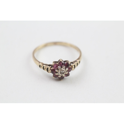 20 - 9ct gold vintage ruby and diamond cluster ring (1.6g) Size  Q