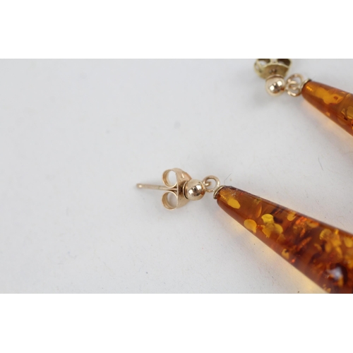 32 - 9ct gold baltic amber bombe drop earrings (1.9g)