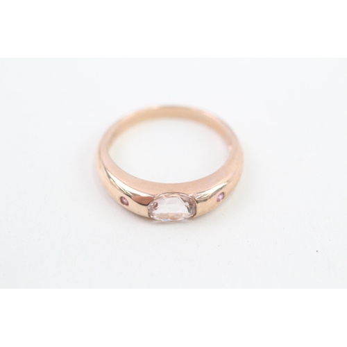 54 - 9ct rose gold morganite and pink sapphire band ring (2.5g) Size  P