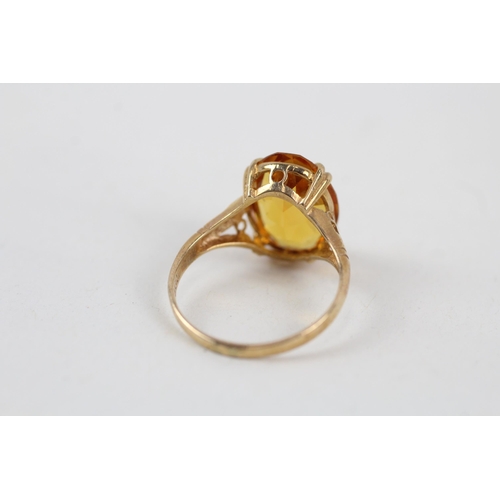 61 - 9ct gold vintage citrine set cocktail ring (2.4g) Size  M