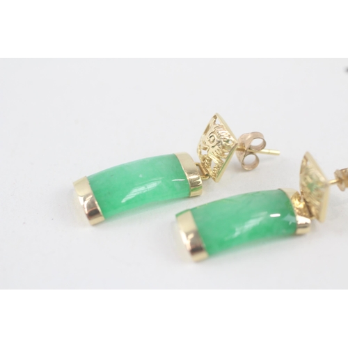 87 - 14ct gold jade drop earring with Chinese symbols, 9ct gold backs (3.4g)