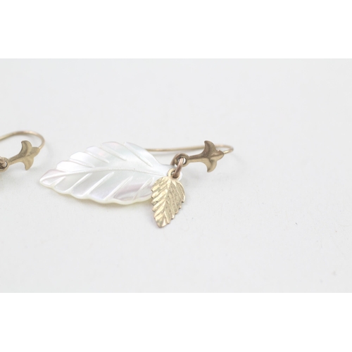 9 - 9ct gold vintage mother-of-pearl leaf drop earrings (1.2g)