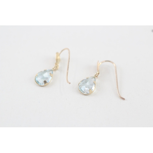 90 - 9ct gold blue topaz drop earrings (0.6g)