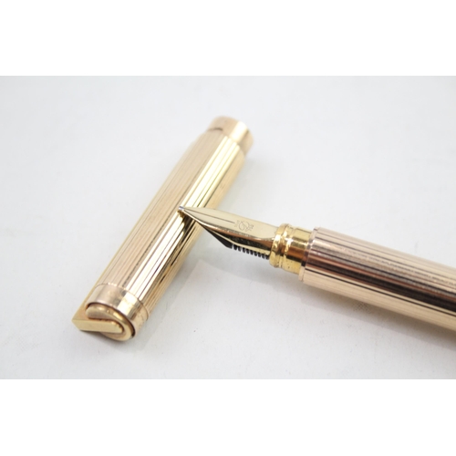 435 - Vintage S.T DUPONT Gold Plated Cased Fountain Pen w/ 18ct Gold Nib Writing