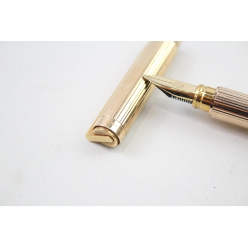 435 - Vintage S.T DUPONT Gold Plated Cased Fountain Pen w/ 18ct Gold Nib Writing