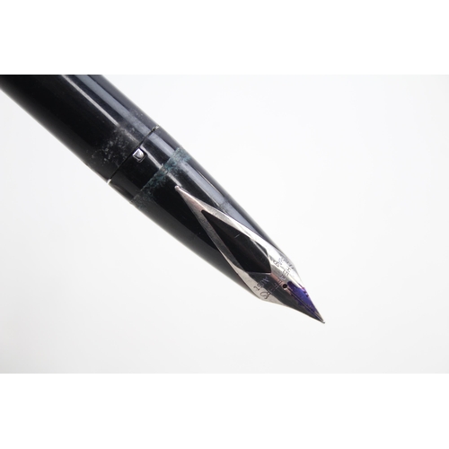 449 - Vintage Sheaffer Black Fountain Pen w/ Steel Nib, Brushed Steel Cap WRITING