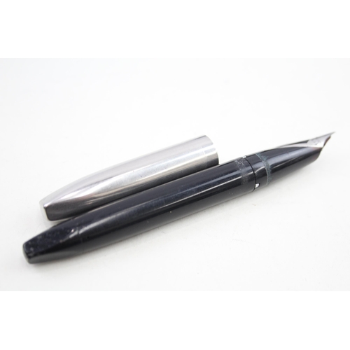 449 - Vintage Sheaffer Black Fountain Pen w/ Steel Nib, Brushed Steel Cap WRITING