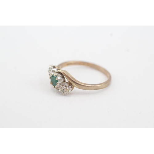 35 - 9ct gold vintage emerald & diamond trilogy ring (2.3g) Size  N