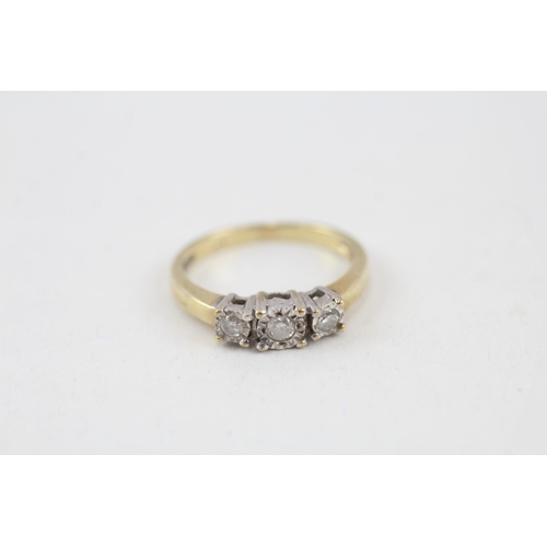 36 - 9ct gold illusion set diamond trilogy ring (2.1g) Size  J