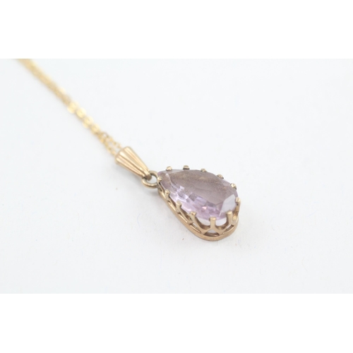 4 - 9ct gold pear cut amethyst pendant necklace (2.2g)