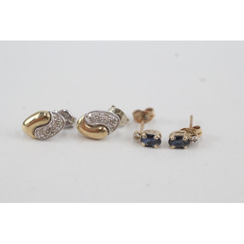 84 - 2x 9ct gold sapphire & diamond stud earrings with scroll backs (2g)