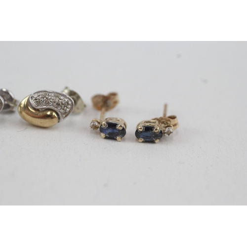 84 - 2x 9ct gold sapphire & diamond stud earrings with scroll backs (2g)