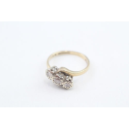 89 - 18ct gold vintage diamond three stone ring (1.9g) Size  I 1/2