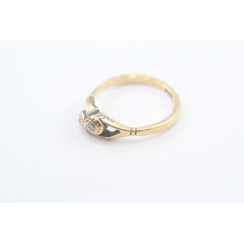 92 - 18ct gold diamond toi et moi ring (1.3g) Size  L