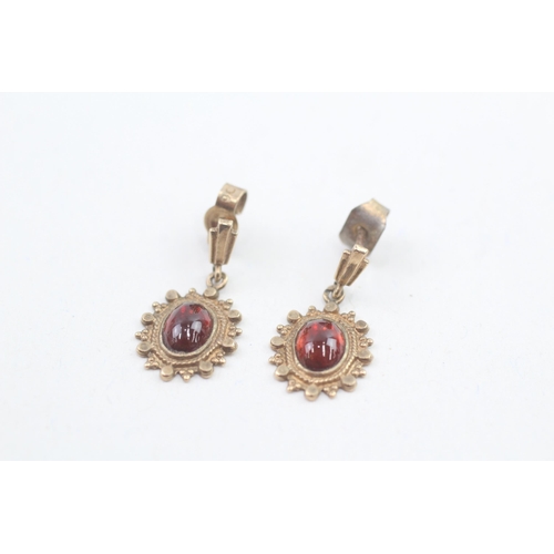 97 - 9ct gold vintage red gemstone drop earrings with scroll backs (1.6g)