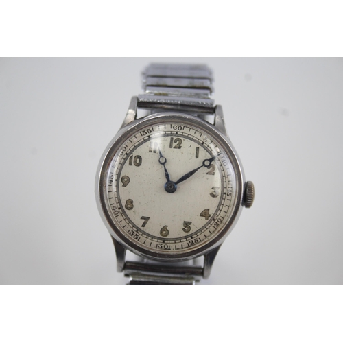 452 - Men's Vintage Eszeha Military Style Watch Hand-Wind WATCH RUNS