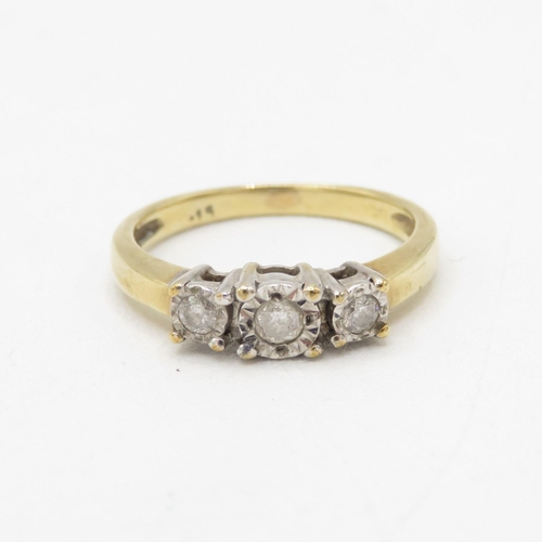 36 - 9ct gold illusion set diamond trilogy ring (2.1g) Size  J