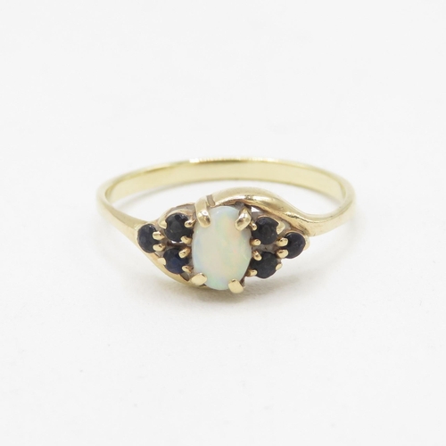 45 - 9ct gold sapphire and opal set dress ring - opal chipped by one claw (1.4g) Size  O