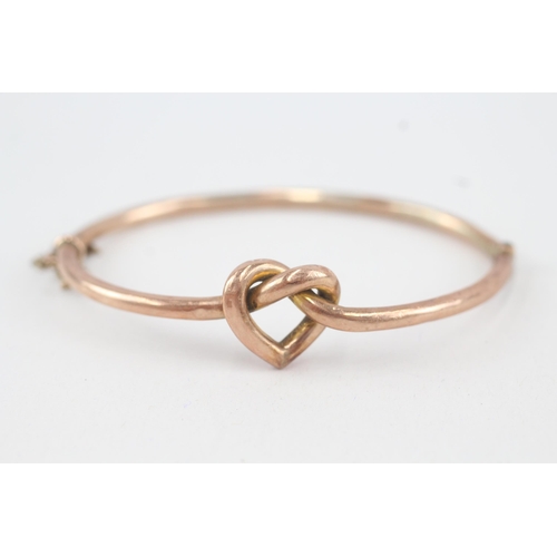 15 - 9ct gold vintage lovers knot bangle (5.2g) Size  O 1/2