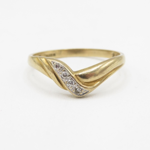 32 - 9ct gold vintage diamond ring (1.4g) Size  O