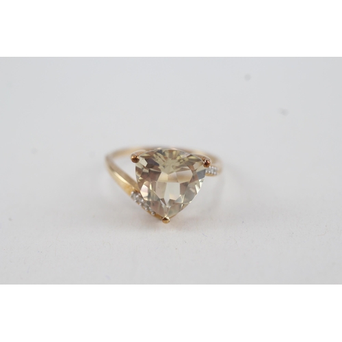 36 - 9ct gold trillion cut citrine & diamond dress ring, claw set (3g) Size  N 1/2