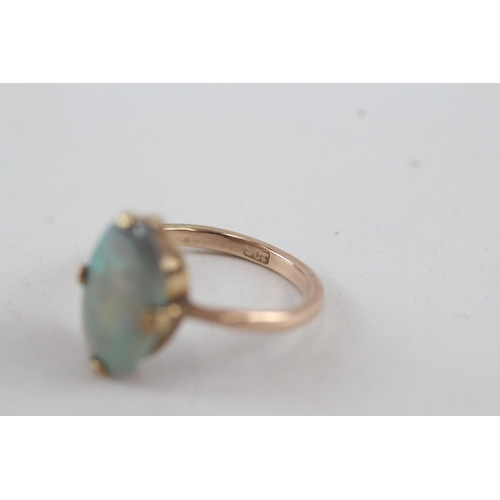 7 - 9ct gold vintage opal dress ring, claw set (2g) Size  P