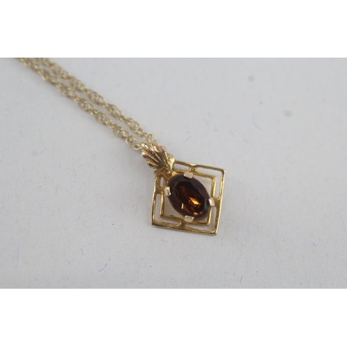 78 - 9ct gold citrine pendant necklace (1.5g)