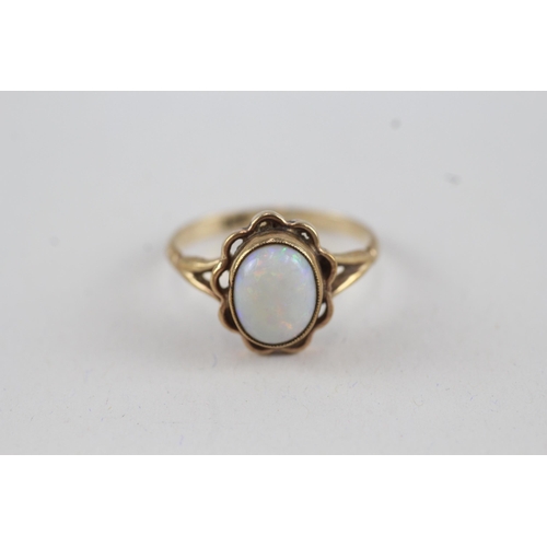 9 - 9ct gold vintage opal dress ring (2.3g)