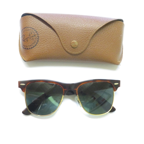 509 - 4 x Ray Ban Sunglasses- All with Cases