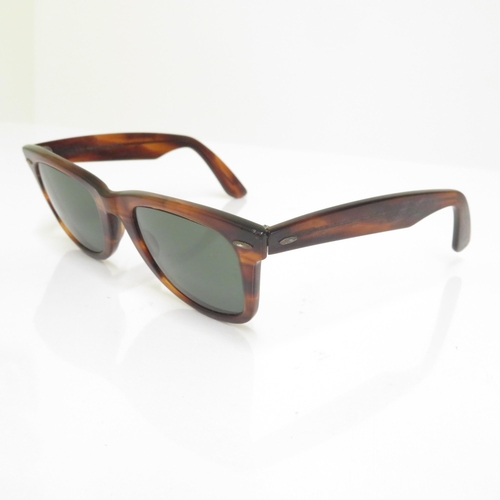 511 - 4 x Ray Ban Sunglasses- All with Cases