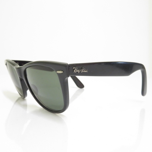 511 - 4 x Ray Ban Sunglasses- All with Cases