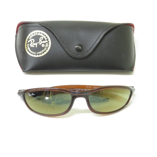 511 - 4 x Ray Ban Sunglasses- All with Cases