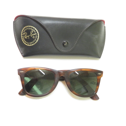 511 - 4 x Ray Ban Sunglasses- All with Cases