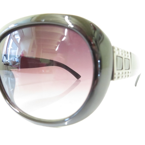 512 - 4 x Designer Sunglasses including Maria Granchvogel, Fendi, Giorgio Armani, Kate Spade  - All with C... 