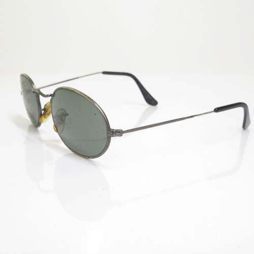 513 - 4 x Ray Ban Sunglasses- All with Cases