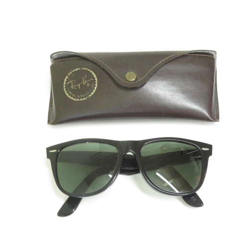 513 - 4 x Ray Ban Sunglasses- All with Cases