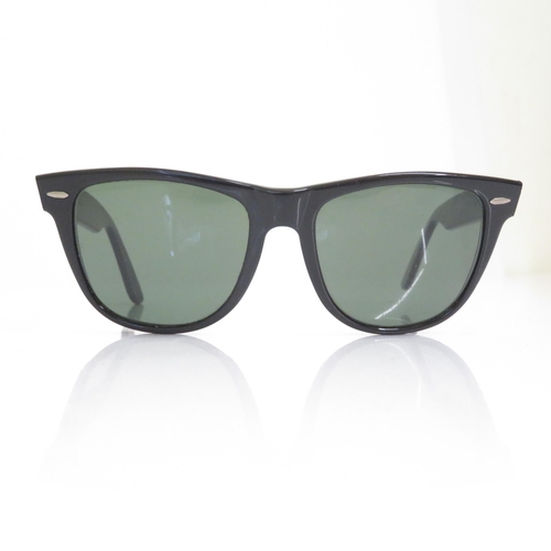 513 - 4 x Ray Ban Sunglasses- All with Cases