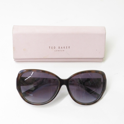 516 - 4 x Designer Sunglasses including Tiffany & Co, Versace, French Connection, Ted Baker  - All with Ca... 